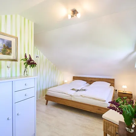 102 4, Ginsterweg 3 C * Karlshagen